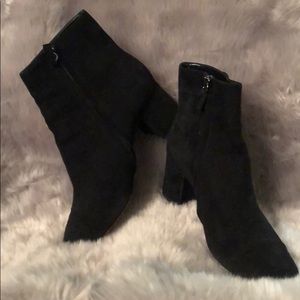 Halogen black ankle boots